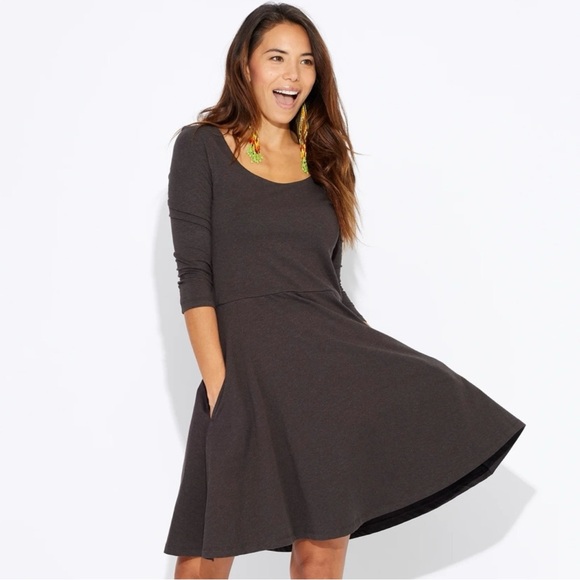 NEW PACT Organic Cotton Fit & Flare Skater Scoop Dress Minimal Black Size Medium - Picture 11 of 11